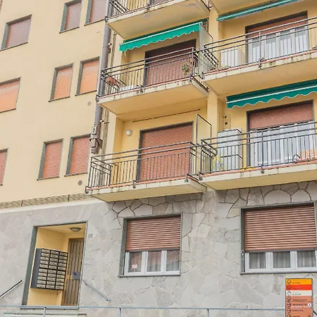 La Casa Di Lucia Apartment *